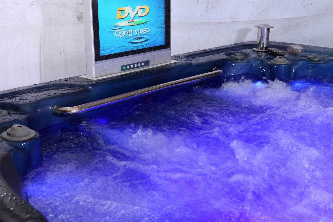 Piscina Idromassaggio Commerci - Spa Wellness Luxury recensione e prezzo